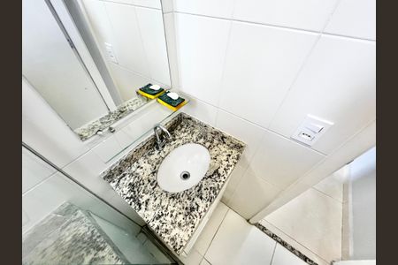 Apartamento à venda com 45m², 2 quartos e sem vaga Apartamento à venda com 45m², 2 quartos e sem vagaBanheiro