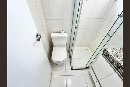 Apartamento à venda com 45m², 2 quartos e sem vaga Apartamento à venda com 45m², 2 quartos e sem vagaBanheiro