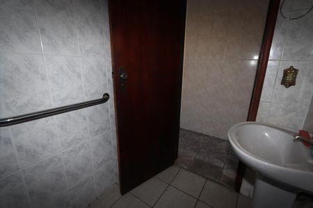 Casa para alugar com 89m², 2 quartos e 2 vagasBanheiro Social 2