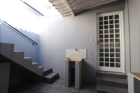 Casa para alugar com 89m², 2 quartos e 2 vagasTerraço