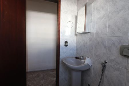 Casa para alugar com 89m², 2 quartos e 2 vagasBanheiro Social