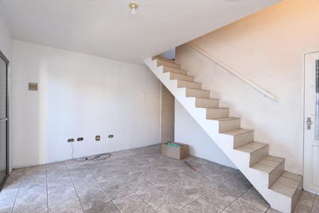 Casa para alugar com 89m², 2 quartos e 2 vagasSala