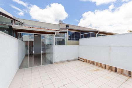 Apartamento para alugar com 100m², 2 quartos e 1 vaga Apartamento para alugar com 100m², 2 quartos e 1 vagaVaranda da Cobertura