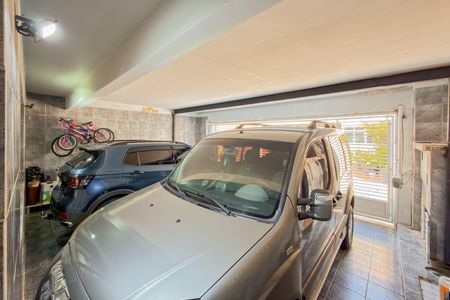 Casa à venda com 108m², 2 quartos e 2 vagas Casa à venda com 108m², 2 quartos e 2 vagasGaragem