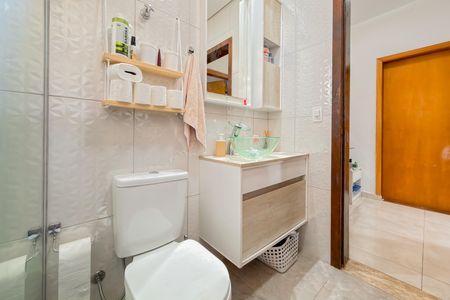 Casa à venda com 108m², 2 quartos e 2 vagas Casa à venda com 108m², 2 quartos e 2 vagasBanheiro dos Quartos