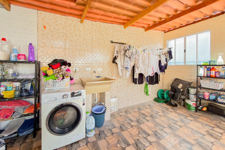 Casa à venda com 108m², 2 quartos e 2 vagas Casa à venda com 108m², 2 quartos e 2 vagasÁrea de Serviço