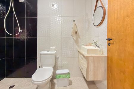 Casa à venda com 108m², 2 quartos e 2 vagas Casa à venda com 108m², 2 quartos e 2 vagasBanheiro Social