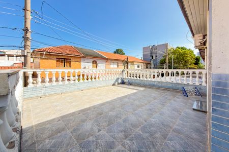 Casa à venda com 108m², 2 quartos e 2 vagas Casa à venda com 108m², 2 quartos e 2 vagasVaranda do Quarto 2