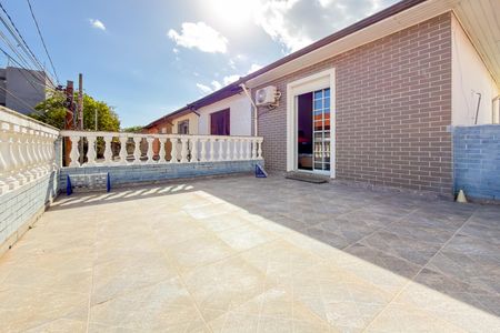 Casa à venda com 108m², 2 quartos e 2 vagas Casa à venda com 108m², 2 quartos e 2 vagasVaranda do Quarto 2