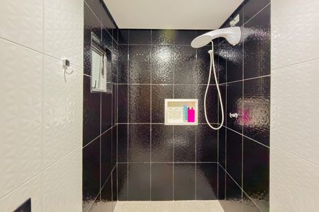 Casa à venda com 108m², 2 quartos e 2 vagas Casa à venda com 108m², 2 quartos e 2 vagasBanheiro Social