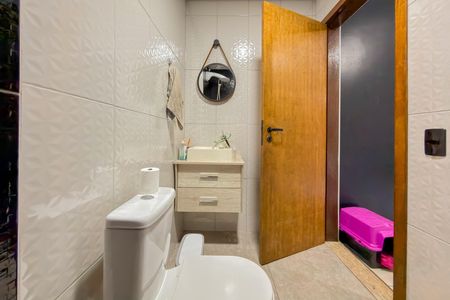 Casa à venda com 108m², 2 quartos e 2 vagas Casa à venda com 108m², 2 quartos e 2 vagasBanheiro Social