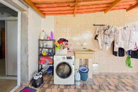 Casa à venda com 108m², 2 quartos e 2 vagas Casa à venda com 108m², 2 quartos e 2 vagasÁrea de Serviço