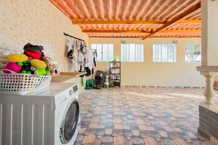 Casa à venda com 108m², 2 quartos e 2 vagas Casa à venda com 108m², 2 quartos e 2 vagasÁrea de Serviço