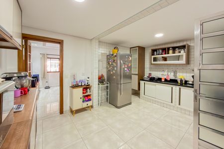 Casa à venda com 108m², 2 quartos e 2 vagas Casa à venda com 108m², 2 quartos e 2 vagasCozinha
