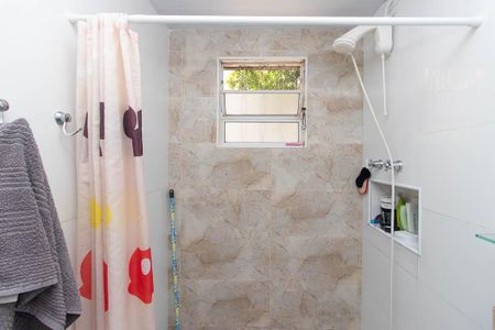 Casa à venda com 449m², 3 quartos e 2 vagasBanheiro da Suíte