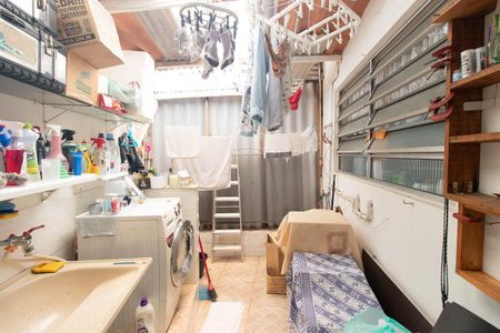 Casa à venda com 449m², 3 quartos e 2 vagasrea de Serviço