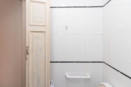 Casa à venda com 449m², 3 quartos e 2 vagasBanheiro 1