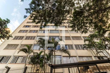 Apartamento para alugar com 147m², 3 quartos e 1 vaga Apartamento para alugar com 147m², 3 quartos e 1 vagaFachada