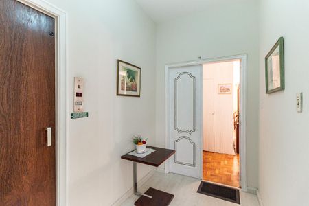 Apartamento para alugar com 147m², 3 quartos e 1 vaga Apartamento para alugar com 147m², 3 quartos e 1 vagaCorredor
