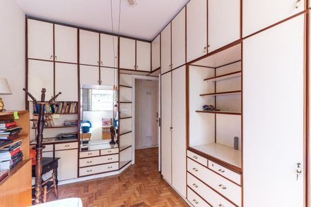 Apartamento para alugar com 147m², 3 quartos e 1 vaga Apartamento para alugar com 147m², 3 quartos e 1 vagaQuarto