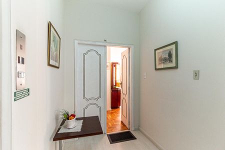 Apartamento para alugar com 147m², 3 quartos e 1 vaga Apartamento para alugar com 147m², 3 quartos e 1 vagaCorredor