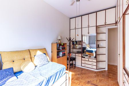 Apartamento para alugar com 147m², 3 quartos e 1 vaga Apartamento para alugar com 147m², 3 quartos e 1 vagaQuarto