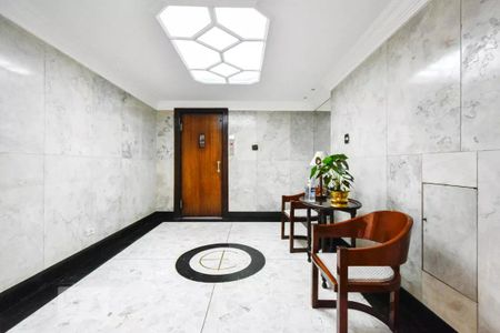 Apartamento para alugar com 147m², 3 quartos e 1 vaga Apartamento para alugar com 147m², 3 quartos e 1 vagaHall de Entrada