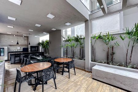 Apartamento para alugar com 39m², 2 quartos e sem vagaÁrea comum - Churrasqueira