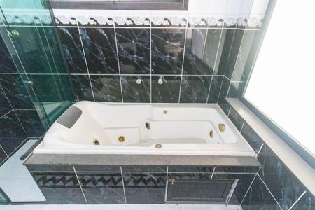 Casa para alugar com 350m², 2 quartos e sem vaga Casa para alugar com 350m², 2 quartos e sem vagaBanheiro