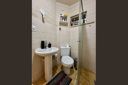 Apartamento à venda com 47m², 2 quartos e 1 vaga Apartamento à venda com 47m², 2 quartos e 1 vagaBanheiro