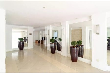 Apartamento à venda com 115m², 3 quartos e 2 vagasHall social