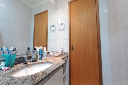 Apartamento à venda com 83m², 3 quartos e 2 vagasBanheiro