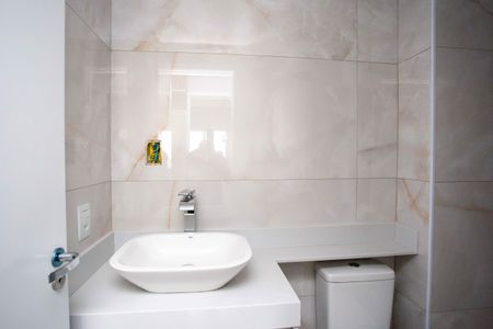 Apartamento à venda com 51m², 2 quartos e 1 vagaBanheiro Social