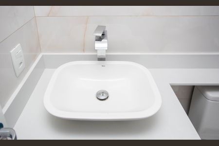 Apartamento à venda com 51m², 2 quartos e 1 vagaBanheiro Social