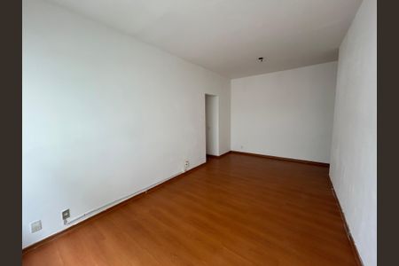 Apartamento à venda com 68m², 3 quartos e 1 vagaSala