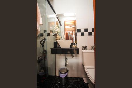 Casa à venda com 130m², 3 quartos e 4 vagasBanheiro 2