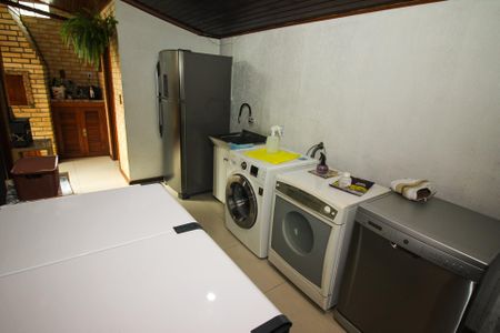 Casa à venda com 130m², 3 quartos e 4 vagasÁrea de Serviço