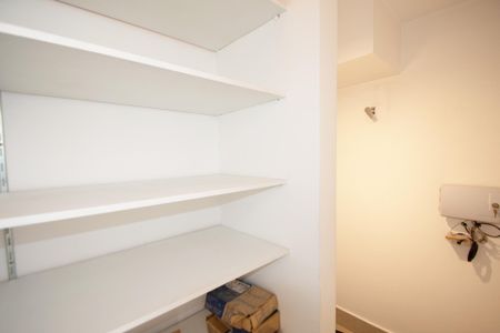 Apartamento para alugar com 242m², 3 quartos e 4 vagascozinha dispensa 