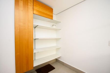 Apartamento para alugar com 242m², 3 quartos e 4 vagasQuarto de serviço
