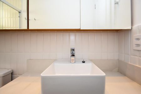 Apartamento para alugar com 242m², 3 quartos e 4 vagasBanheiro da Suíte 2
