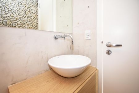 Apartamento para alugar com 242m², 3 quartos e 4 vagasLavabo