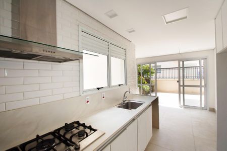 Apartamento para alugar com 242m², 3 quartos e 4 vagascozinha