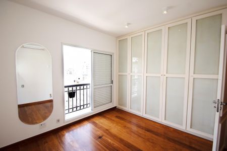 Apartamento para alugar com 242m², 3 quartos e 4 vagassuite 1