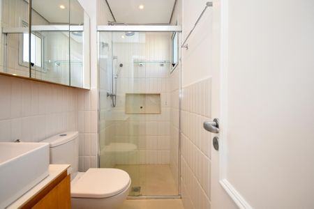Apartamento para alugar com 242m², 3 quartos e 4 vagasBanheiro da Suíte 1