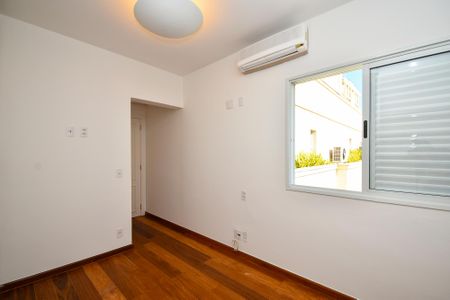 Apartamento para alugar com 242m², 3 quartos e 4 vagasSuíte 2