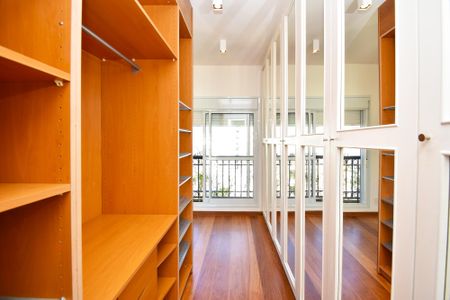 Apartamento para alugar com 242m², 3 quartos e 4 vagascloset Suíte 3