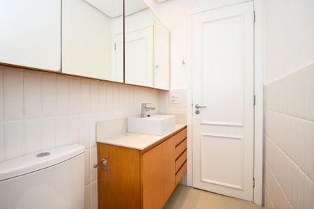 Apartamento para alugar com 242m², 3 quartos e 4 vagasBanheiro da Suíte 2