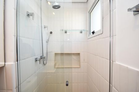 Apartamento para alugar com 242m², 3 quartos e 4 vagasBanheiro da Suíte 1