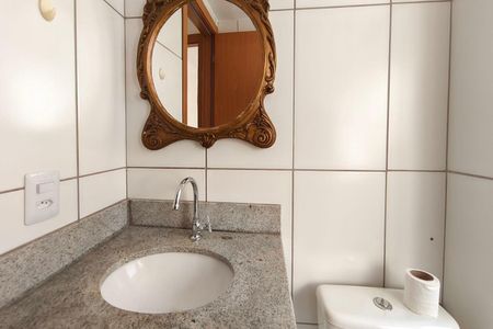 Apartamento à venda com 42m², 2 quartos e 1 vaga Apartamento à venda com 42m², 2 quartos e 1 vagaBanheiro