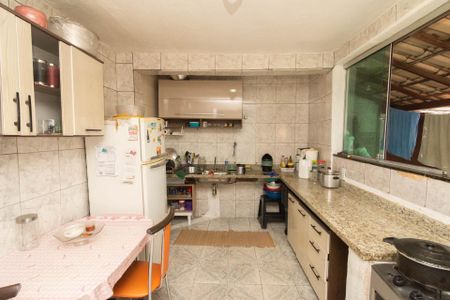 Casa à venda com 200m², 6 quartos e 1 vagaCasa1 - Cozinha